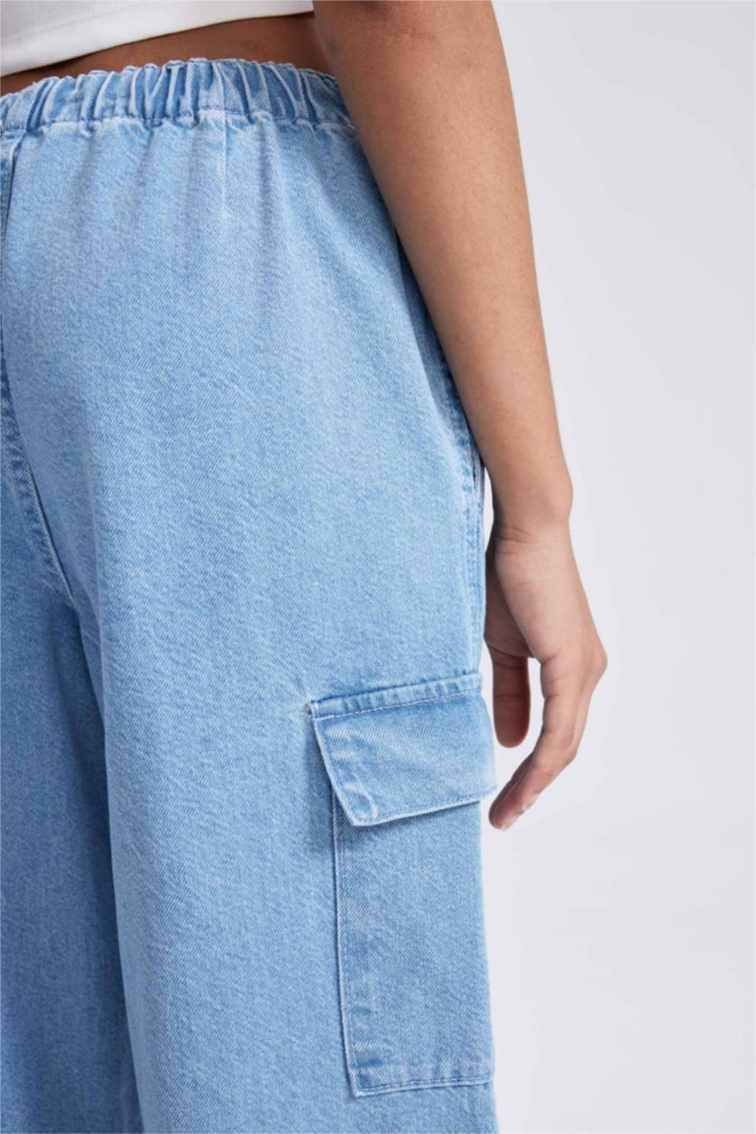 نساء أزرق فاتح بنطلون جينز باراشوت طول الكاحل