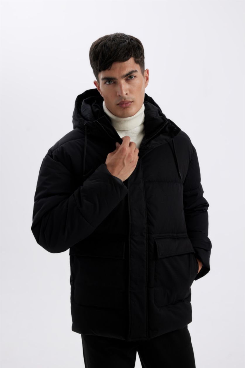Man Black Slim Fit Hooded Zippered Double Pocket Puffer Jacket