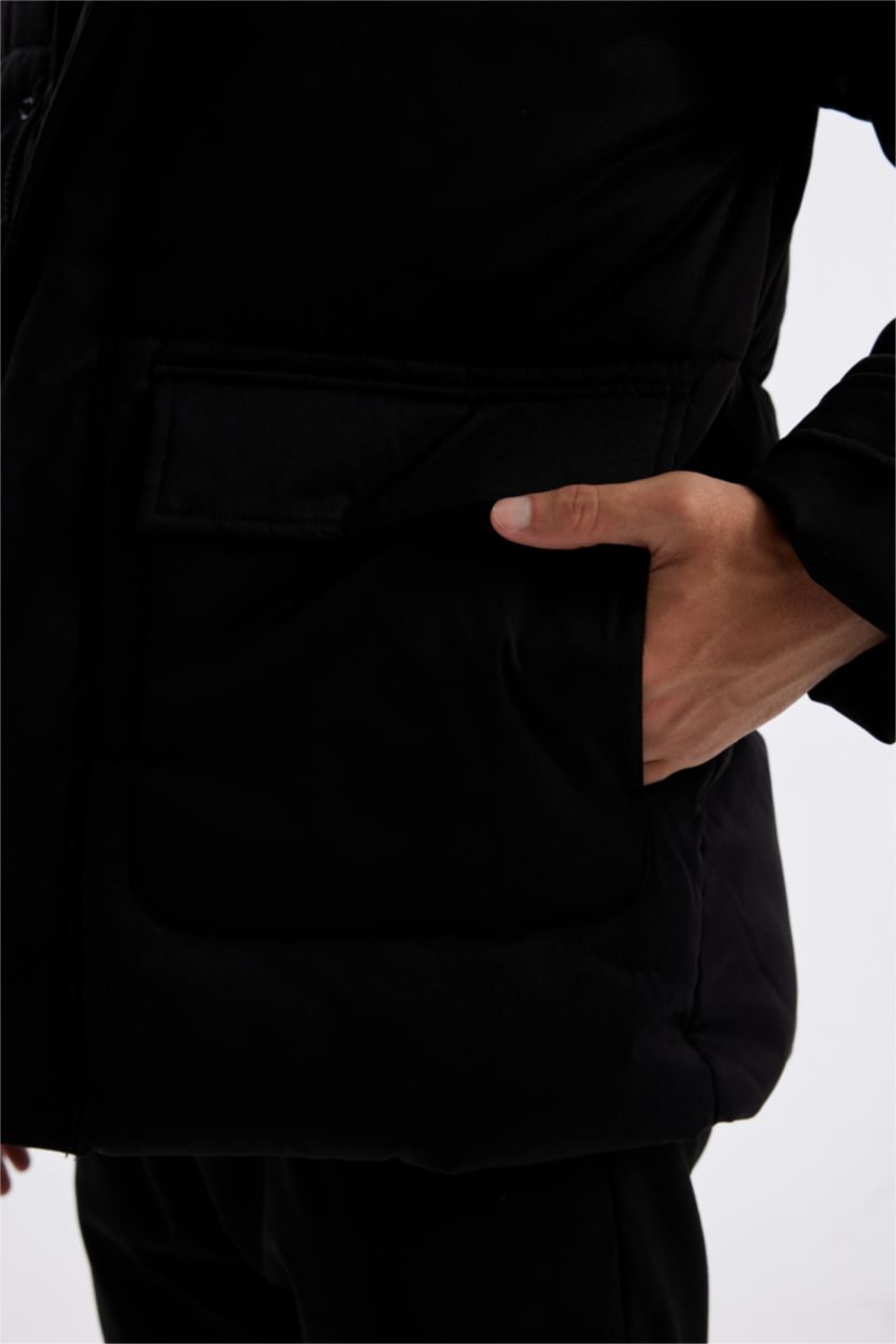 Man Black Slim Fit Hooded Zippered Double Pocket Puffer Jacket