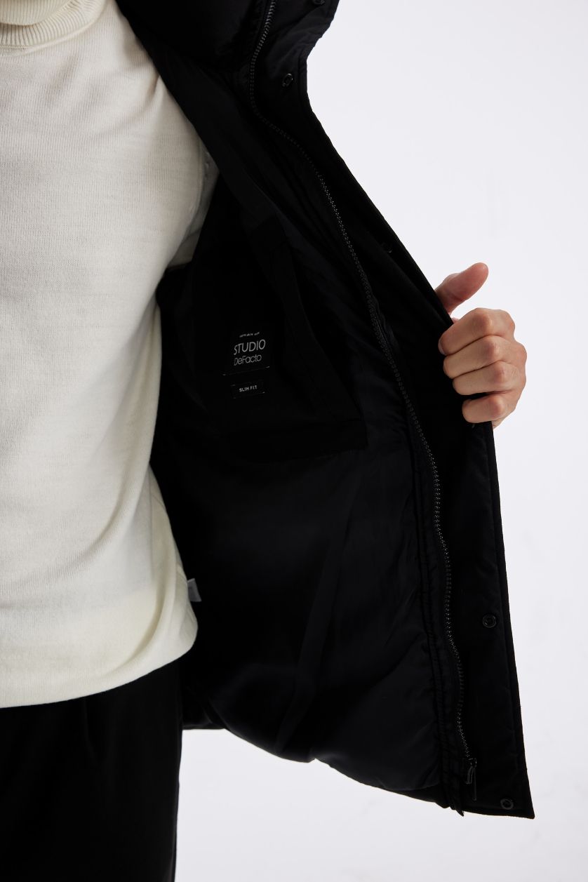 Man Black Slim Fit Hooded Zippered Double Pocket Puffer Jacket