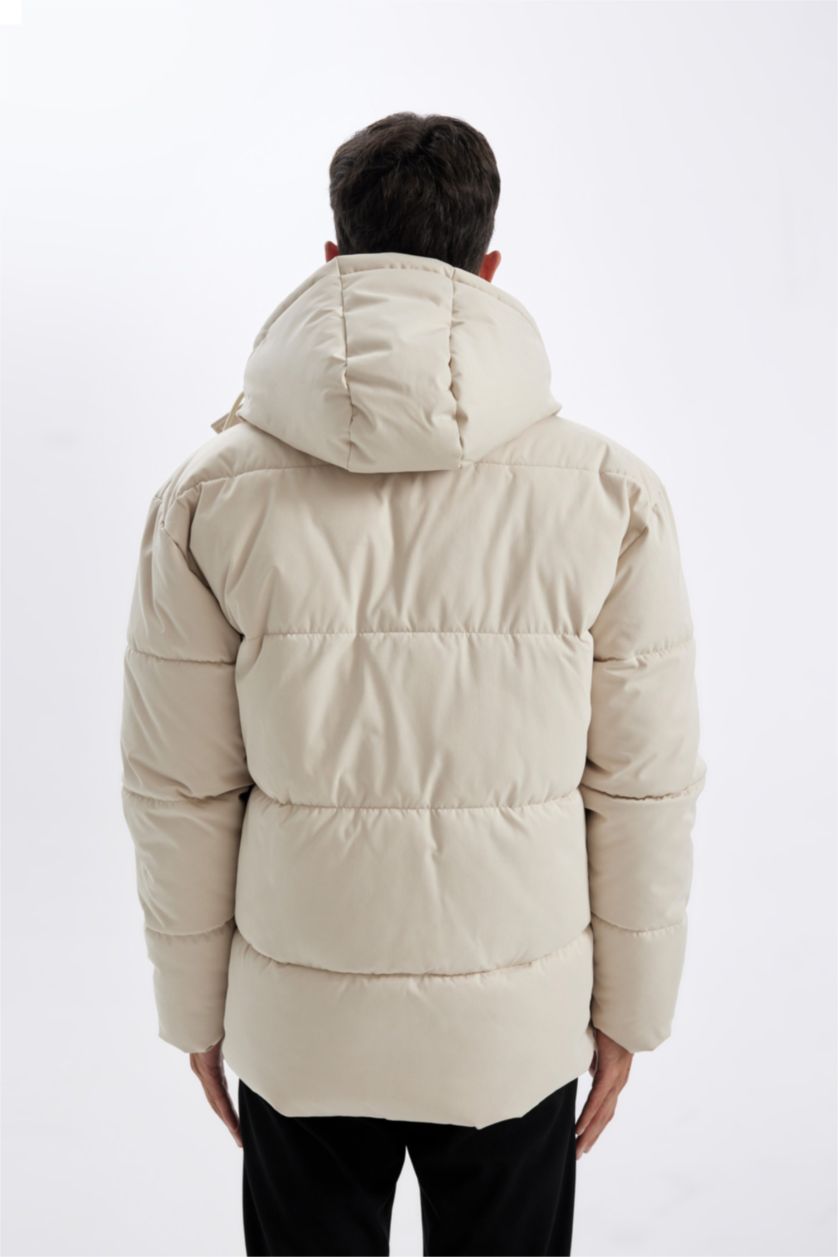 MAN White Slim Fit Hooded Zippered Double Pocket Puffer Jacket