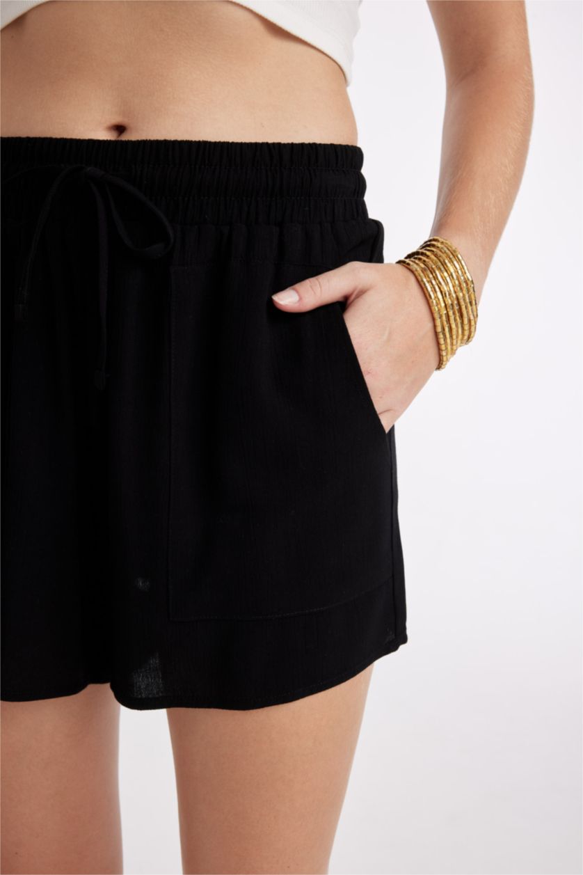 WOMAN Black Regular Fit Regular Waist Straight Leg Crinkle Shorts