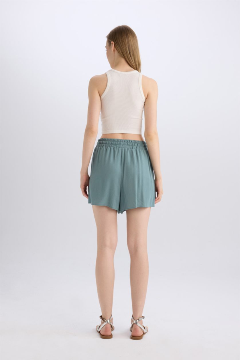 WOMAN DULL GREEN Regular Fit Regular Waist Straight Leg Crinkle Shorts