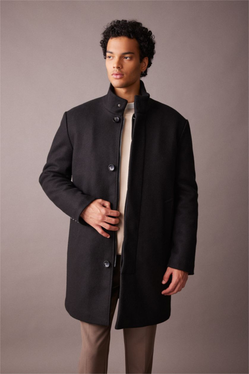 Erkek Siyah Erkek Siyah Regular Fit Dik Yaka Düğmeli Cepli Kaşe Kaban Parka