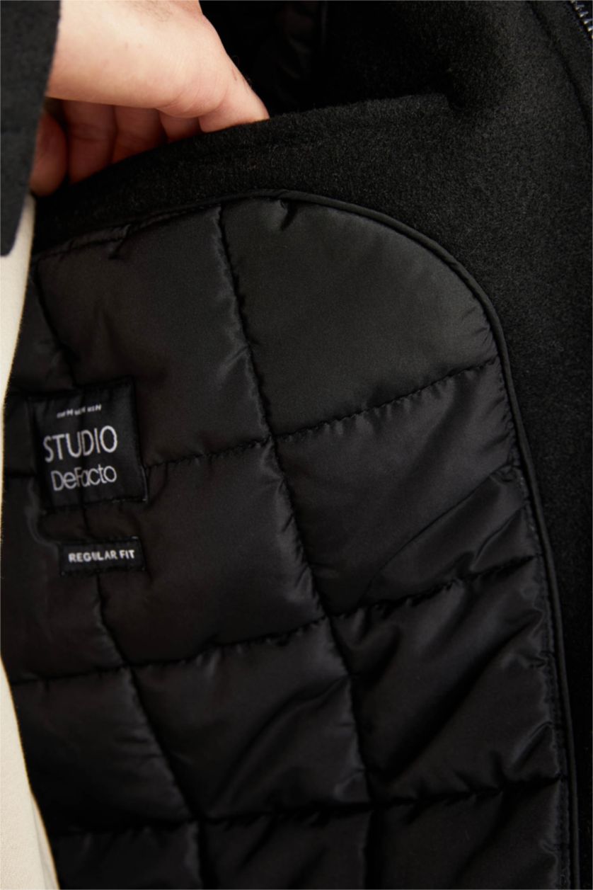 Erkek Siyah Erkek Siyah Regular Fit Dik Yaka Düğmeli Cepli Kaşe Kaban Parka