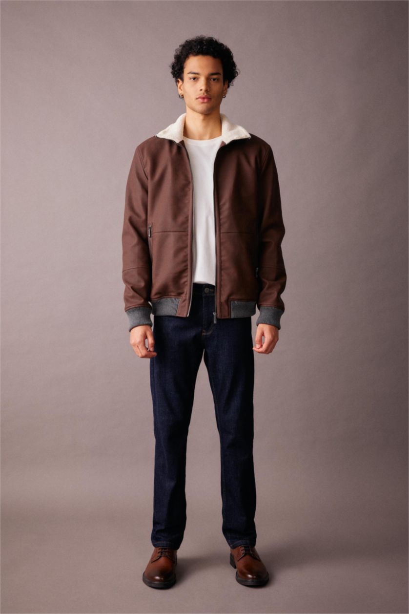 رجال بني قمصلة جلد صناعي سليم فيت بياقة عالية من القطيفة