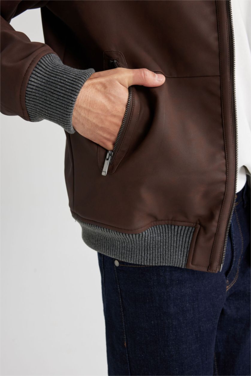 رجال بني قمصلة جلد صناعي سليم فيت بياقة عالية من القطيفة