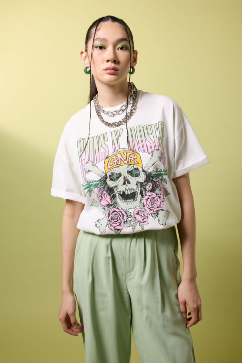 Kadın Kırık Beyaz Oversıze Kısa Kollu Tişört