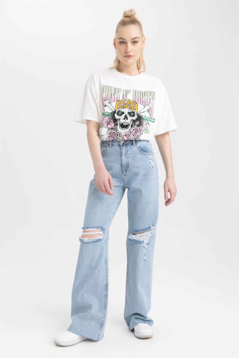 Kadın Kırık Beyaz Oversıze Kısa Kollu Tişört