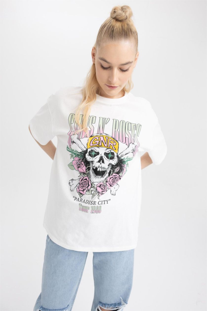 Kadın Kırık Beyaz Oversıze Kısa Kollu Tişört