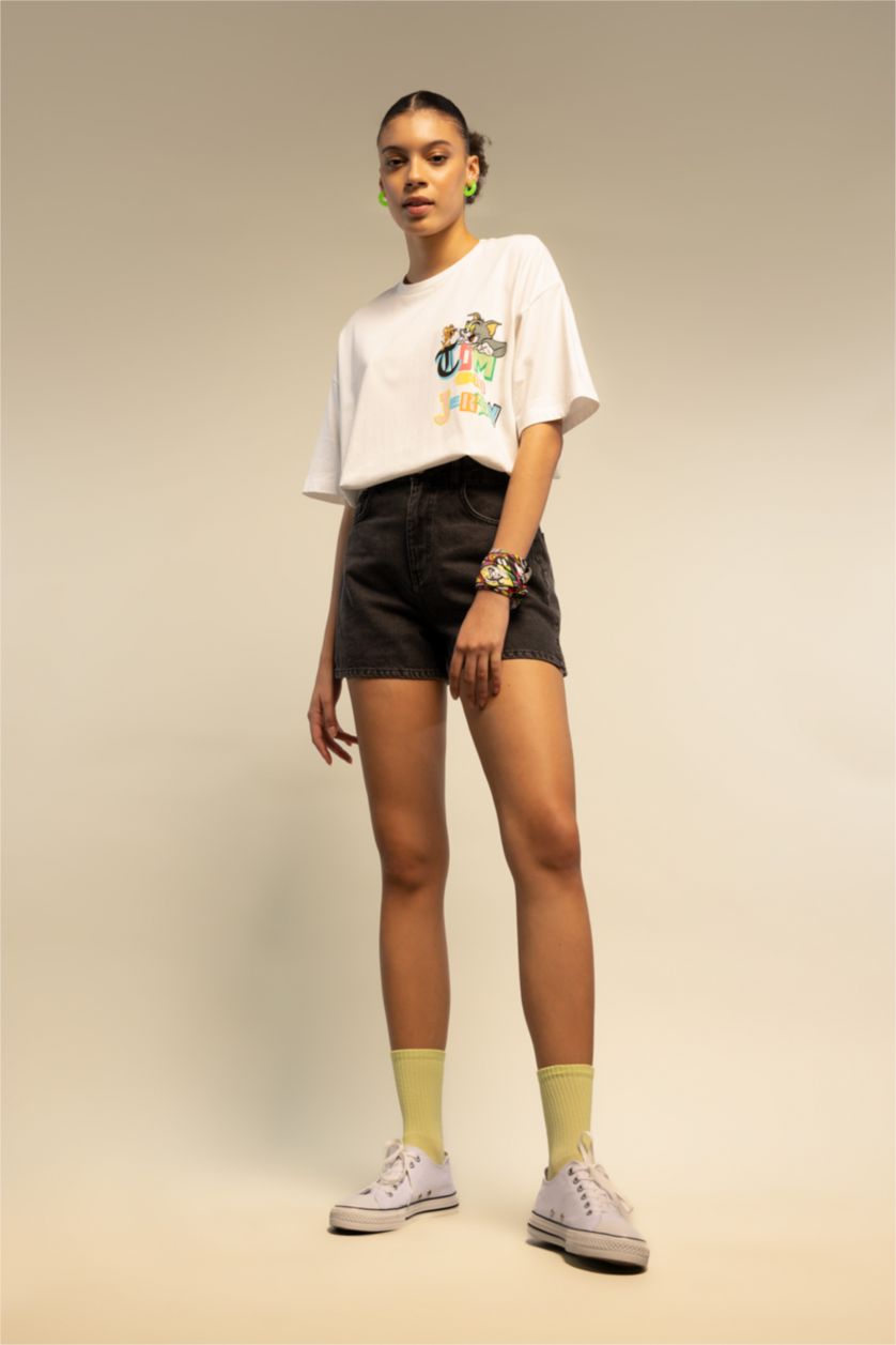 WOMAN White Oversize Fit Short Sleeve T-Shirt