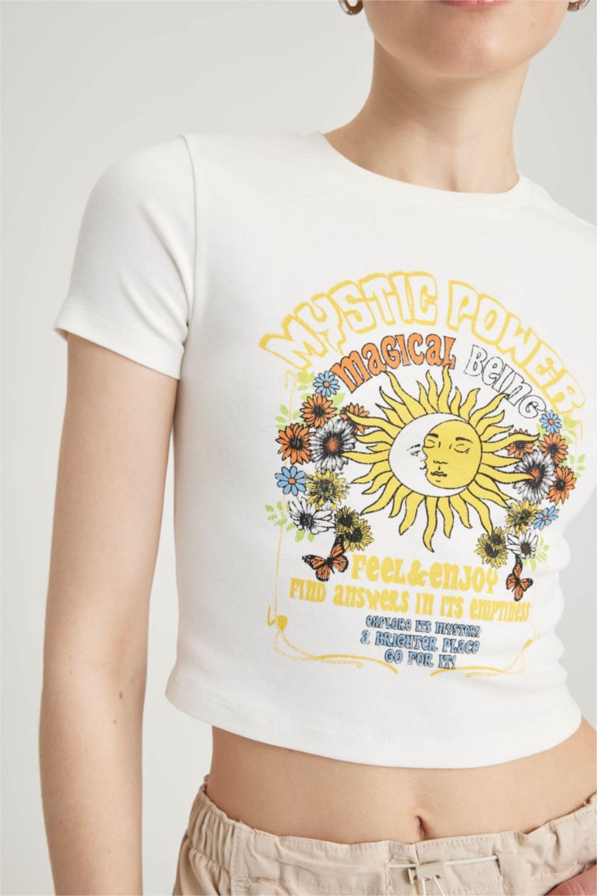 نساء اوف وايت تيشيرت قصير قصير الأكمام مطبوع