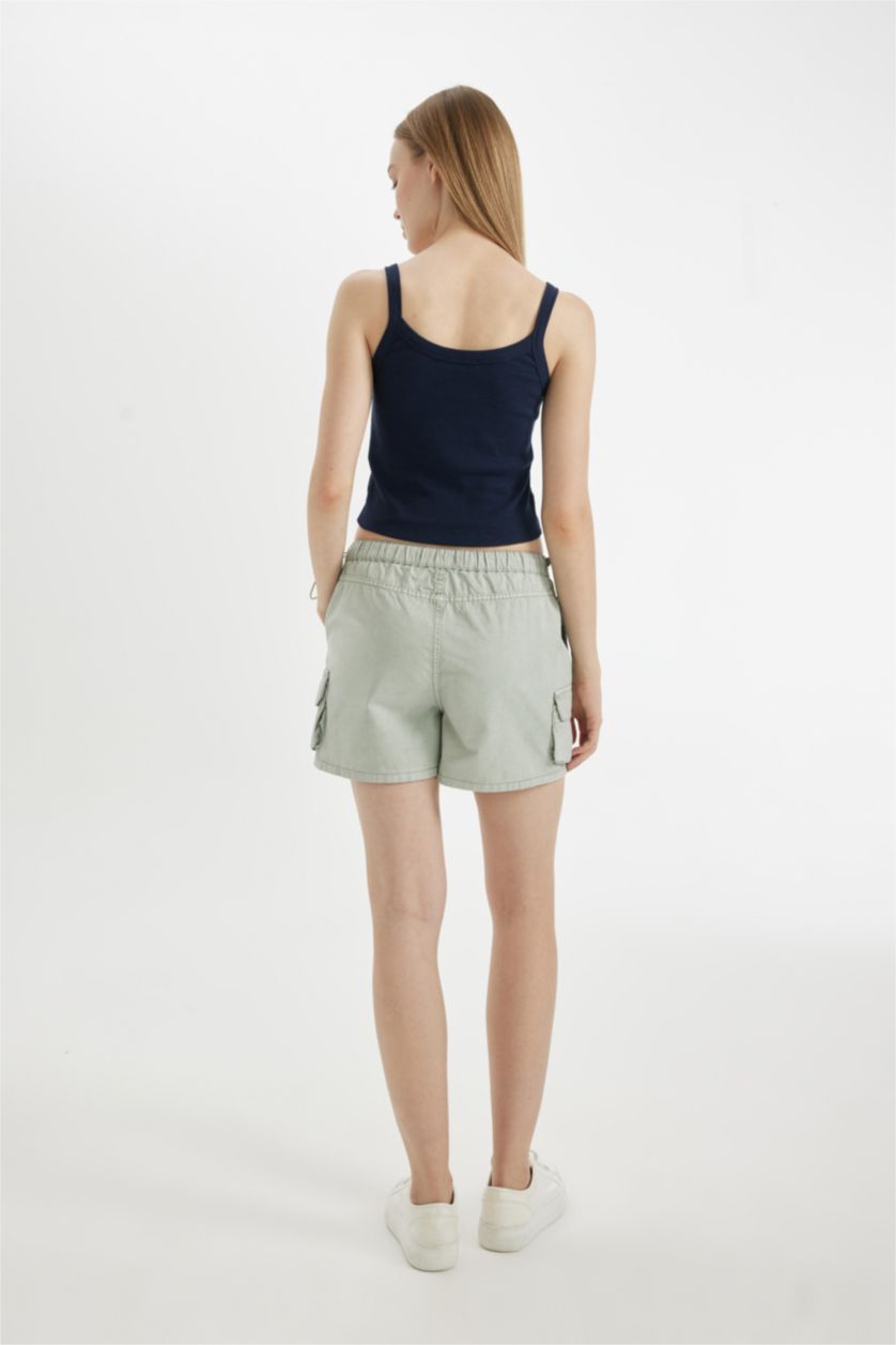 حريمي نعناع شورت قصير جبردين قصة عادية بخصر عادي