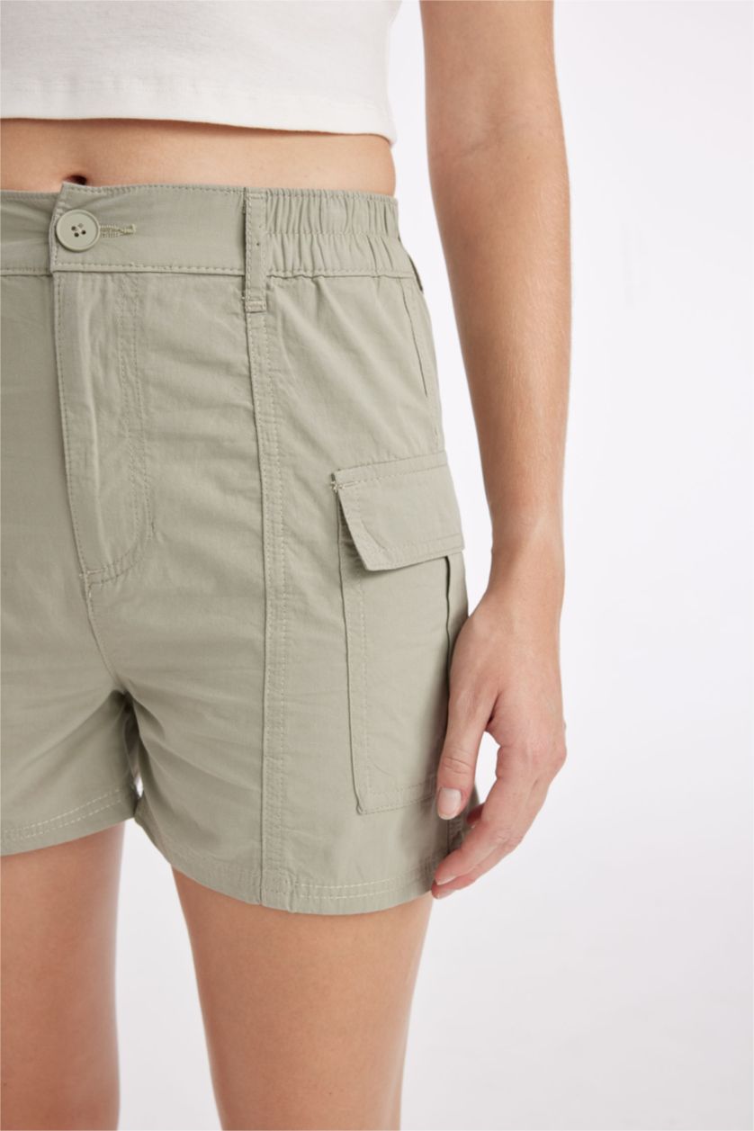 حريمي أخضر شورت قصير بوبلين قصة عادية بخصر عادي