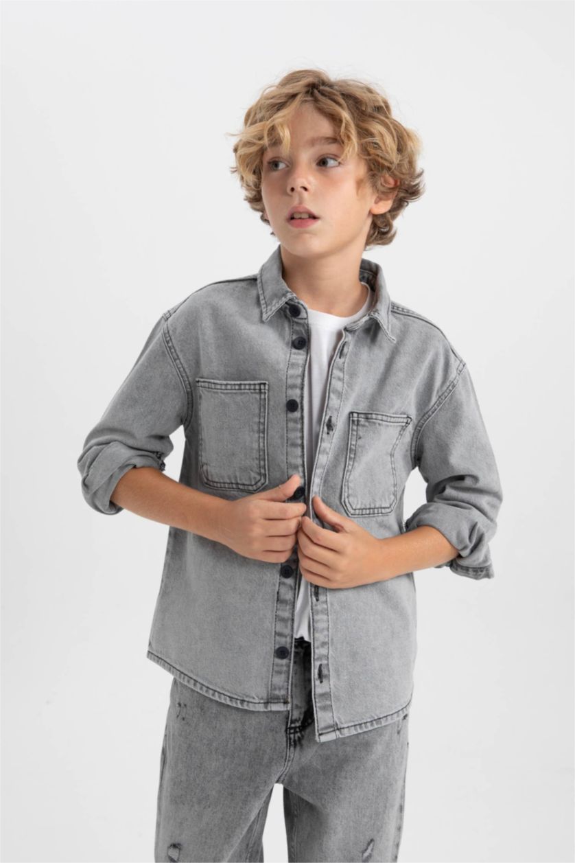 أولاد رمادي فاتح قميص جينز اوفر سايز ولادي كم طويل بياقة بولو