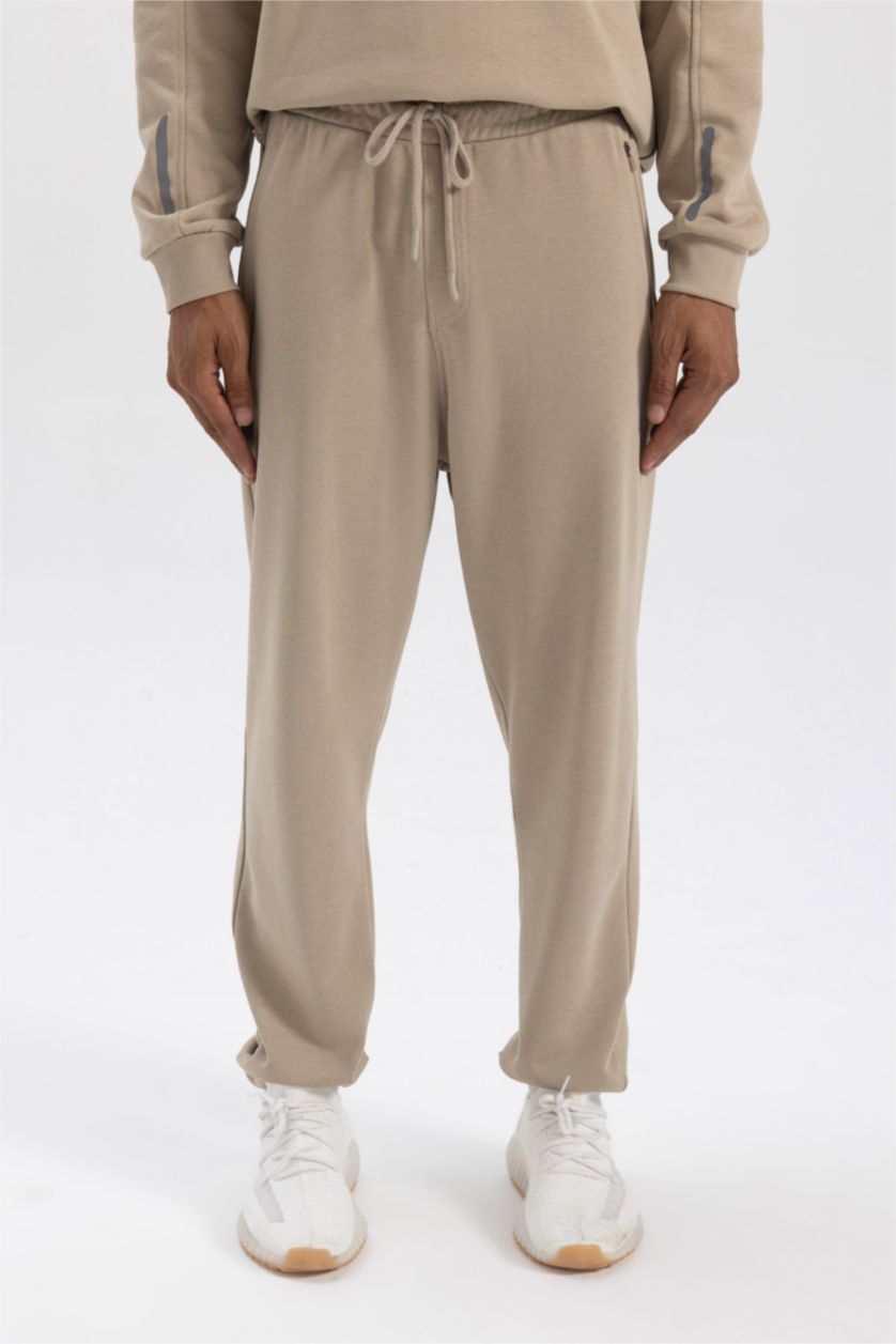 Мужчины Бежевый Джоггеры стандартного кроя, DeFactoFit