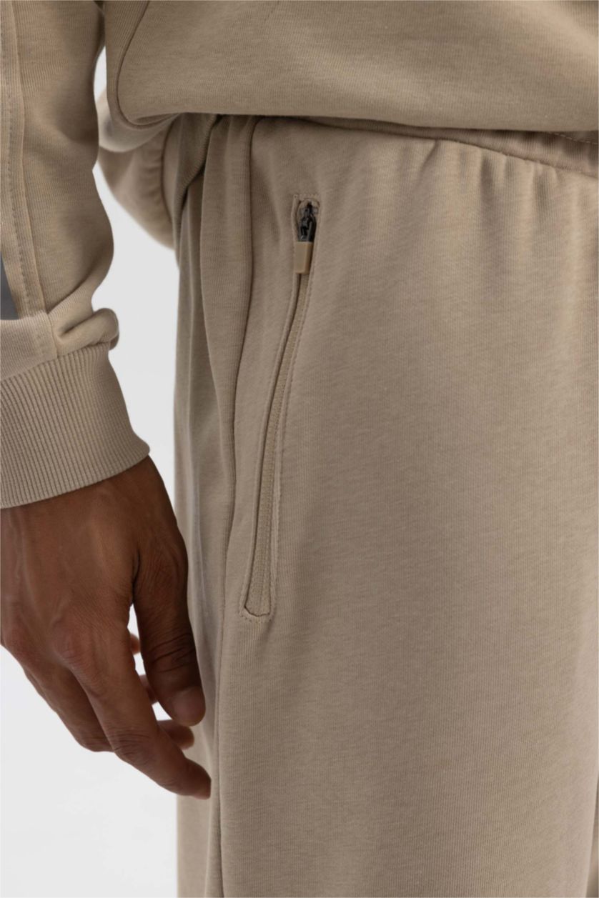 Мужчины Бежевый Джоггеры стандартного кроя, DeFactoFit