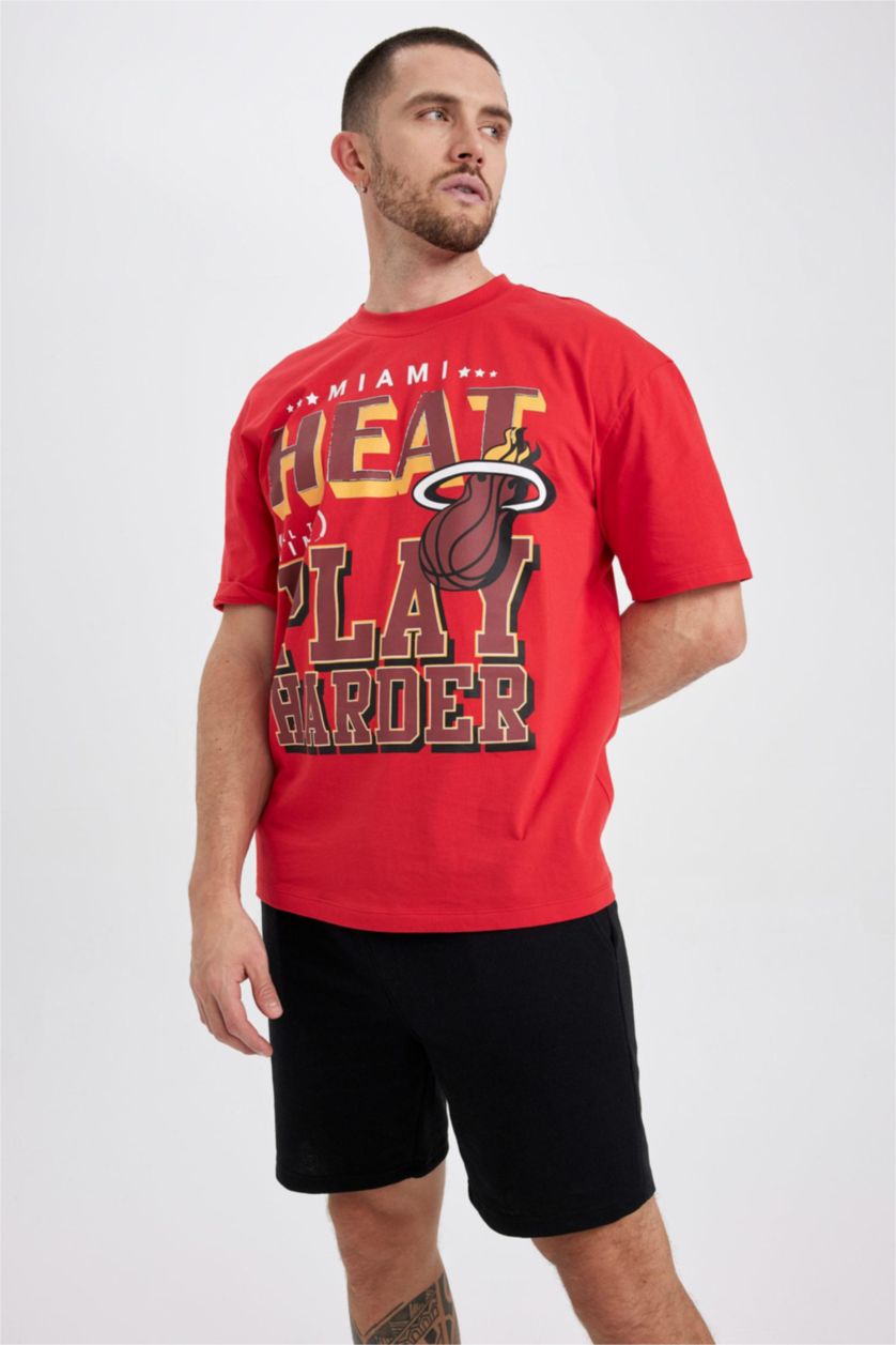 MAN Red Short Sleeve T-Shirt