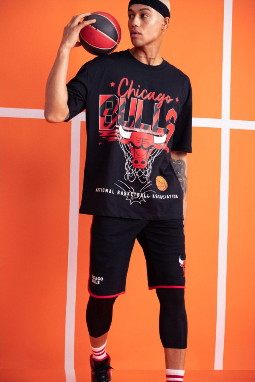 MAN Black DeFactoFit NBA Chicago Bulls Regular Fit Short Leg Shorts