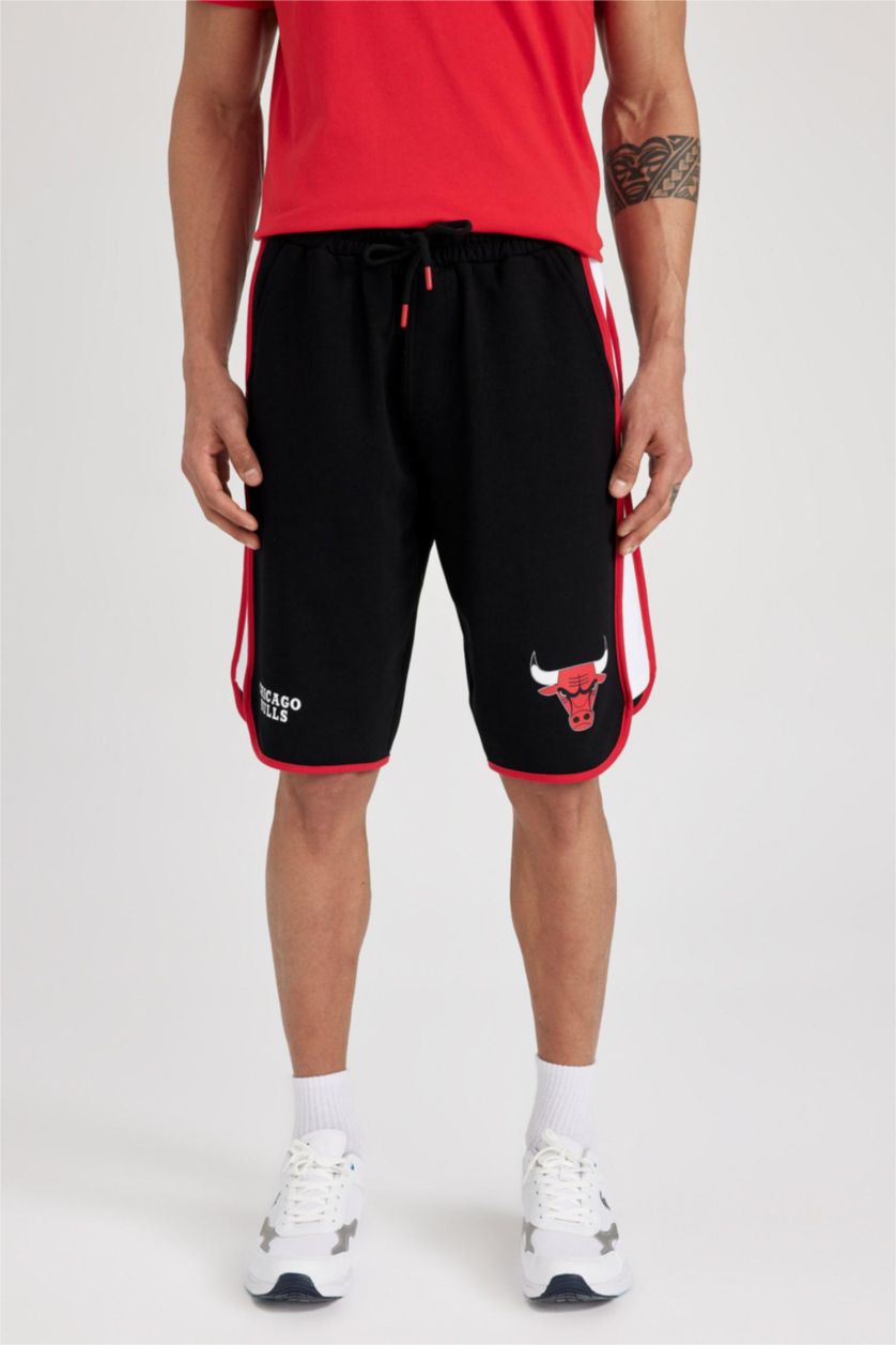 MAN Black DeFactoFit NBA Chicago Bulls Regular Fit Short Leg Shorts