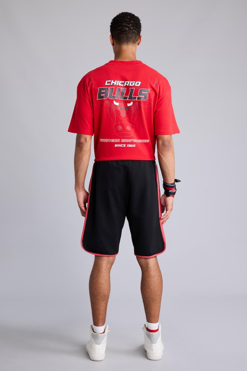 Men Black Standard Fit Short Leg NBA Chicago Bulls Shorts