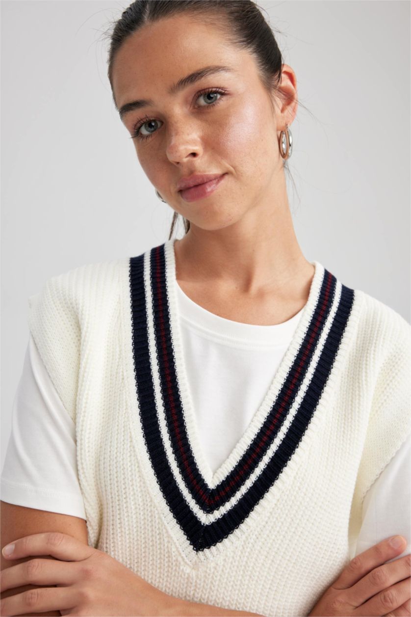 WOMAN Ecru Regular Fit V-Neck