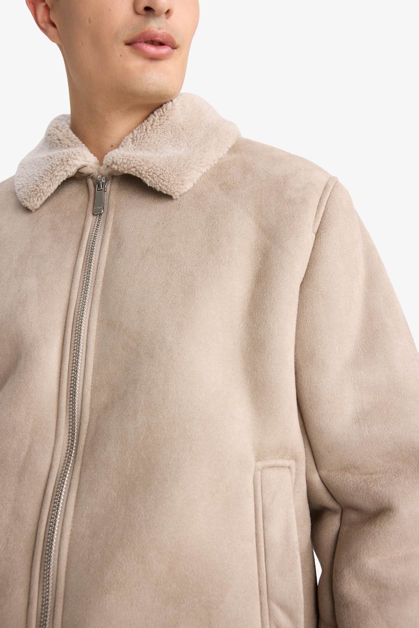 Мужчины Бежевый Slim Fit замшевая куртка с мехом, воротником поло, молнией и карманами