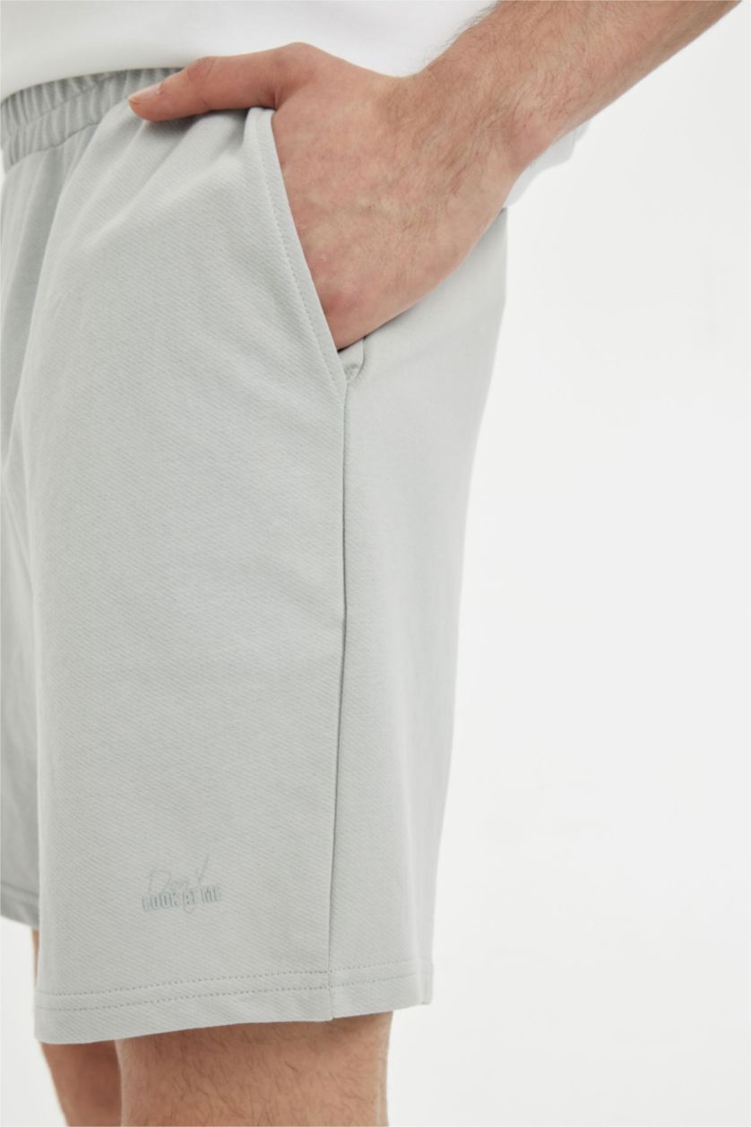 Erkek Açık Gri Slım Fıt Dar Paça Şort