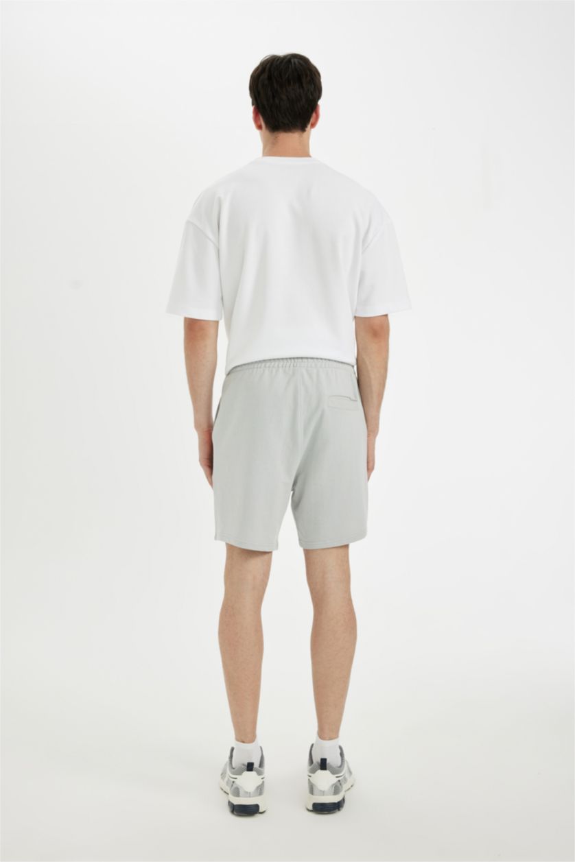 Erkek Açık Gri Slım Fıt Dar Paça Şort