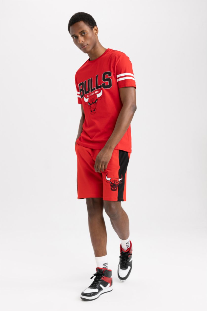 MAN Red DeFactoFit NBA Chicago Bulls Licensed Standard Fit Shorts