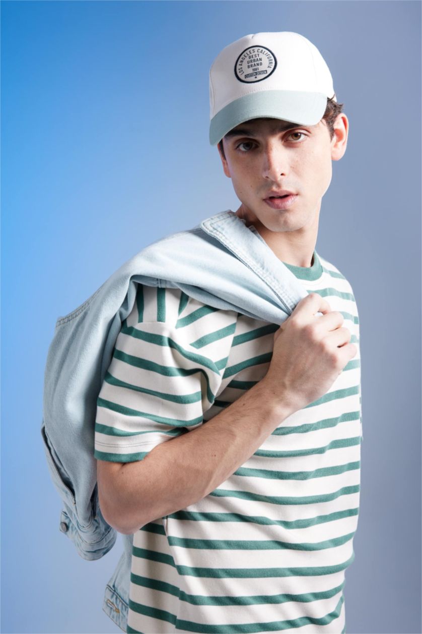 رجال أخضر تي شيرت مخطط قصة مريحة بياقة مستديرة