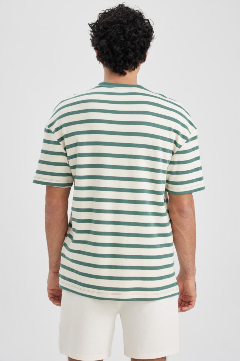 رجال أخضر تي شيرت مخطط قصة مريحة بياقة مستديرة