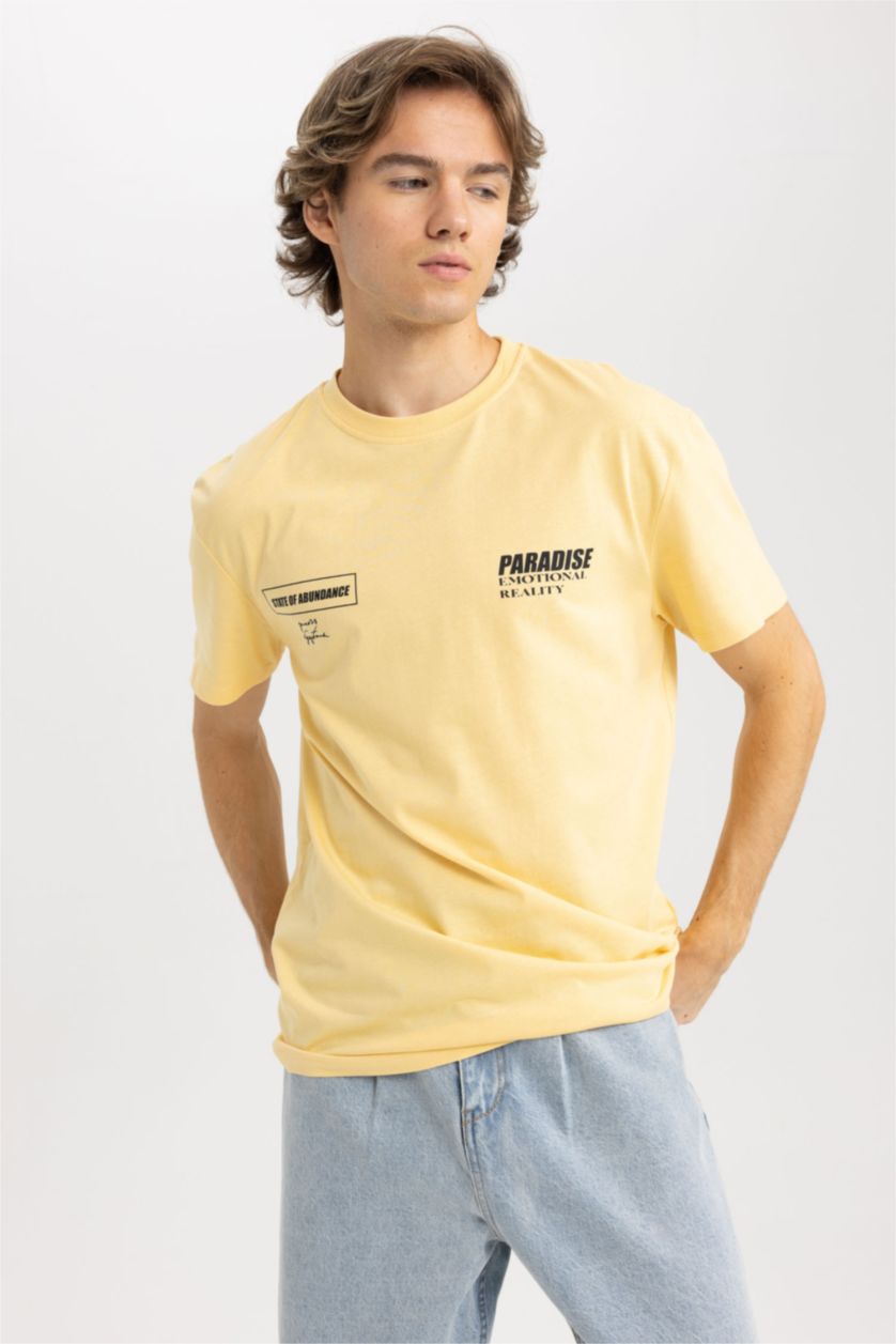 رجالي أصفر تي شيرت مطبوع بقصة عادية بياقة مدورة