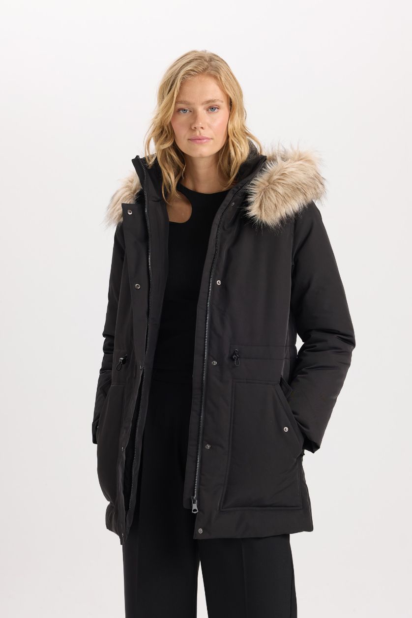 Kadın Siyah Su Geçirmez Şişme Mont Parka Oversize Geniş Kalıp Çıkarılabilir Suni Kürk Kapüşonlu Fermuarlı Çıtçıtlı Cepli