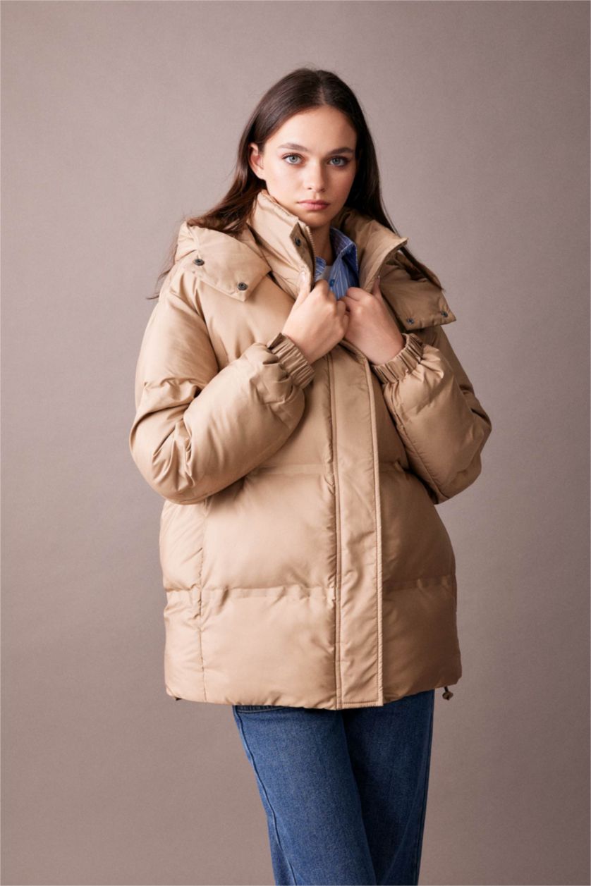 Kadın Camel Su İtici Şişme Mont Oversize Geniş Kalıp Fermuar Çıtçıtlı Cepli Kapüşonlu