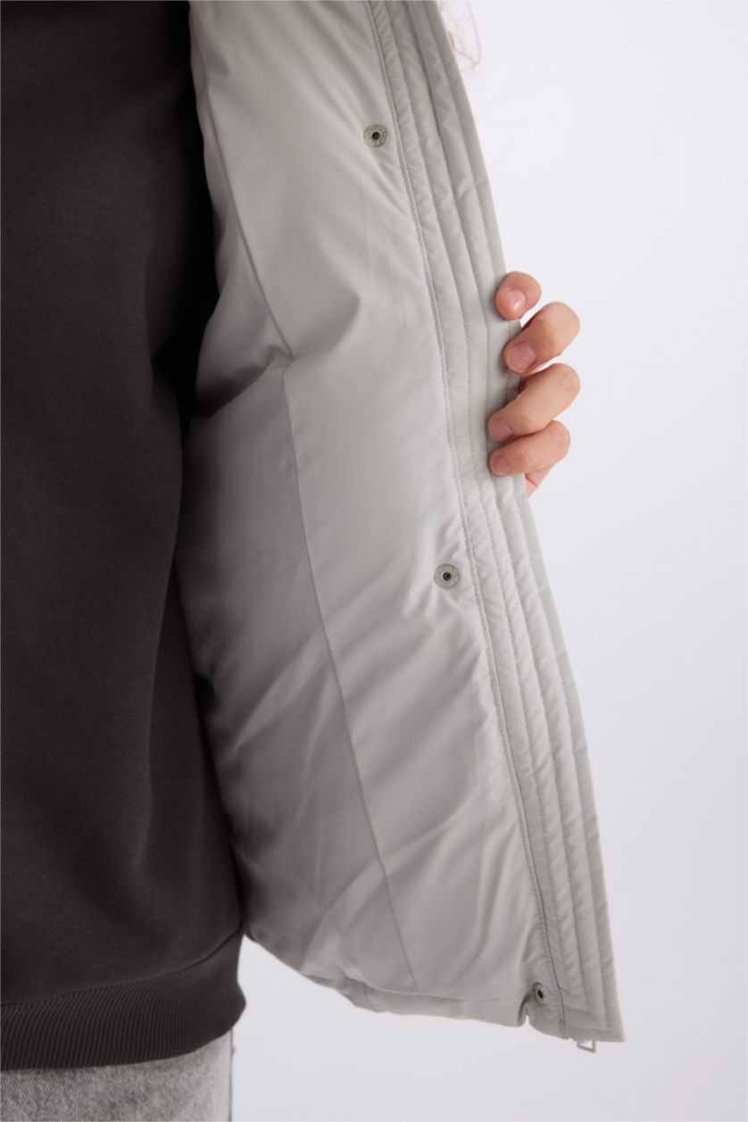 Kadın Gri Su Geçirmez Puffer Şişme Mont Oversize Geniş Kalıp Kapüşonlu Fermuarlı Çıtçıtlı