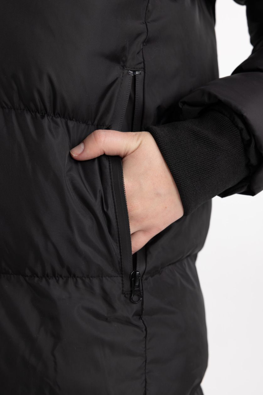 Kadın Siyah Su İtici Şişme Uzun Mont Parka Rüzgar Geçirmez Fermuarlı Suni Kürk Çıkarılabilir Kapüşonlu