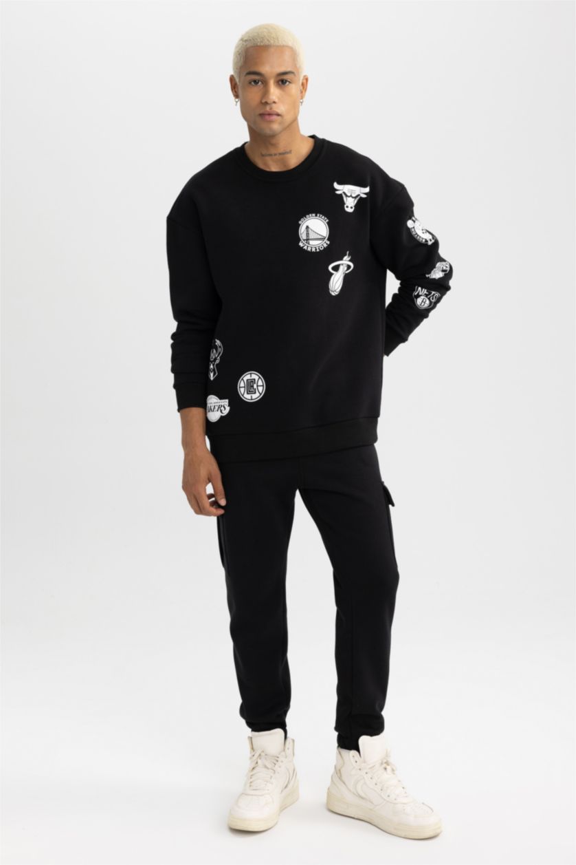 MAN Black Comfort Fit NBA Licensed Long Sleeve Sweatshirt