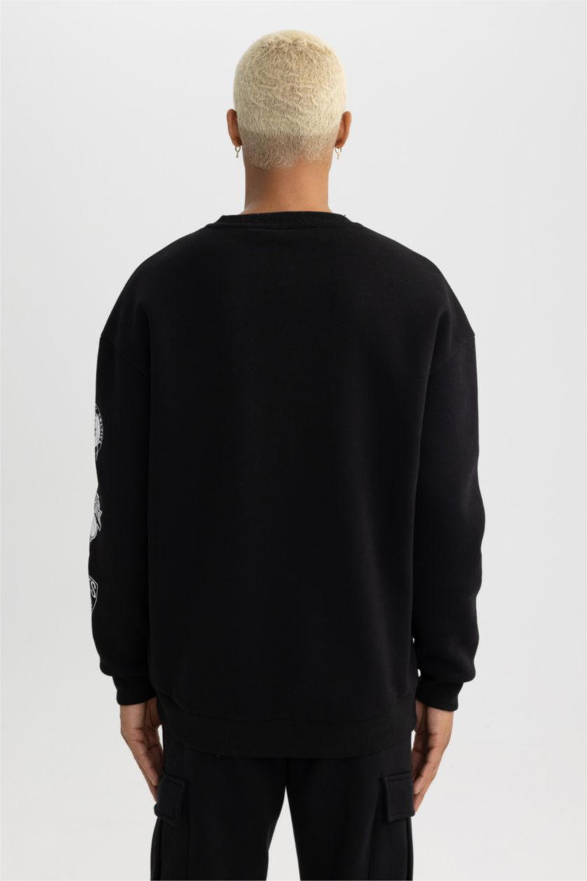 MAN Black Comfort Fit NBA Licensed Long Sleeve Sweatshirt