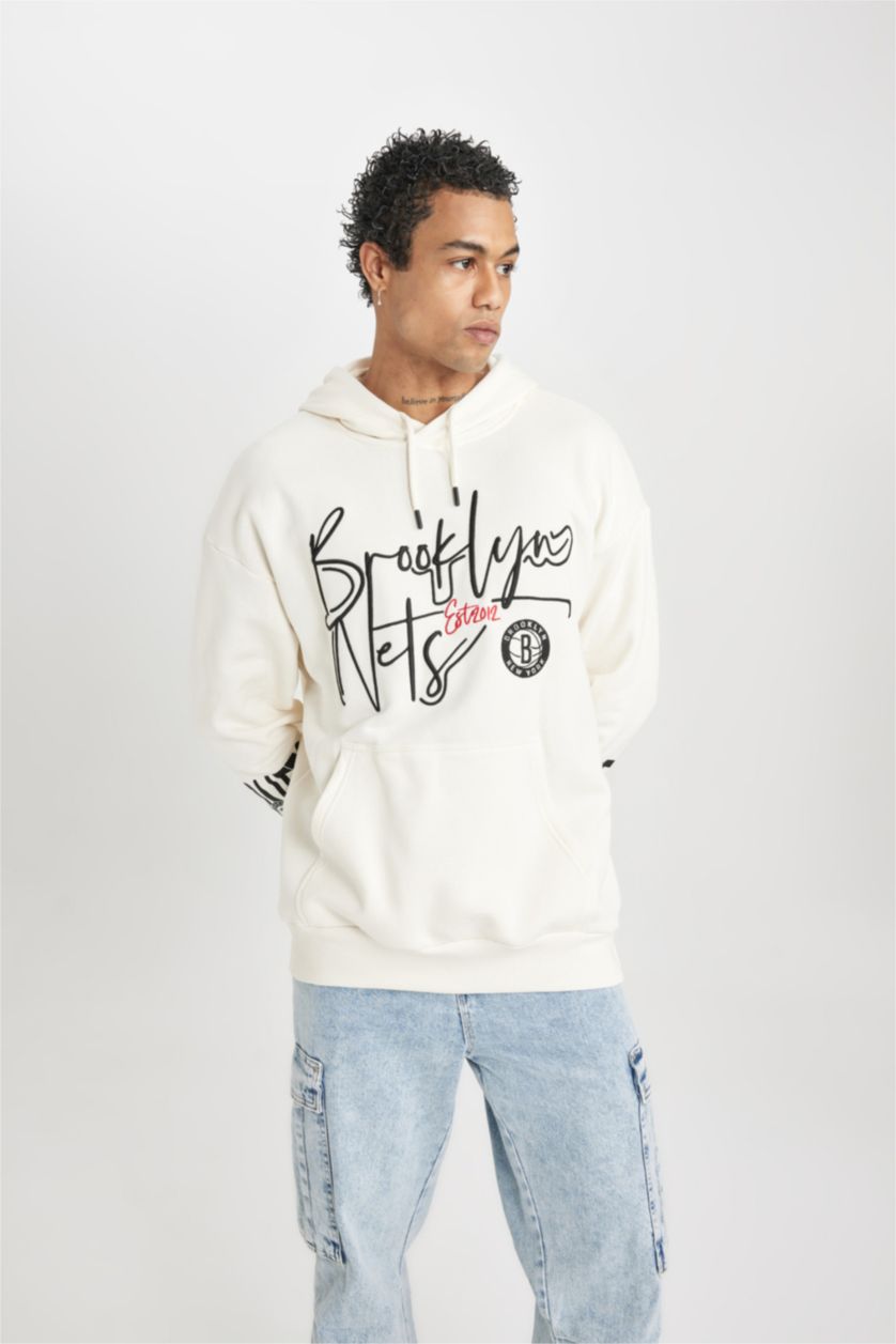 Erkek Ekru NBA Brooklyn Nets Oversize Geniş Kalıp Kapüşonlu Cepli Kalın Sweatshirt