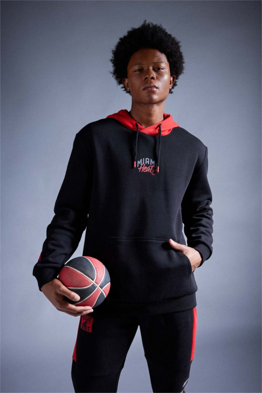 HOMME Noir Sweat- Shirt Coupe Régulière Encapuchonné Avec Poche à Manches Longues De DefactoFit NBA