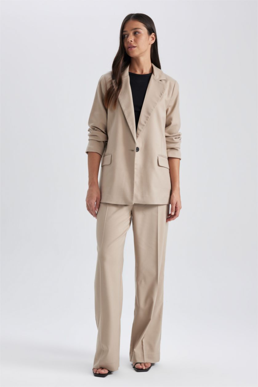 FEMME Beige Blazer Coupe Oversize