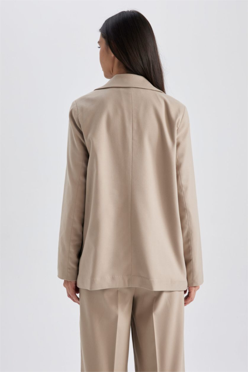 FEMME Beige Blazer Coupe Oversize