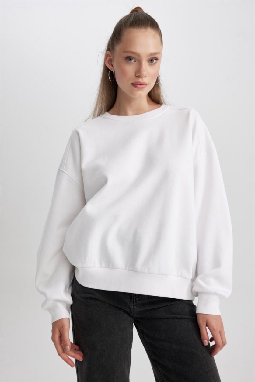 Kadın Kırık Beyaz Oversıze Kalın Kumaş Sweatshirt
