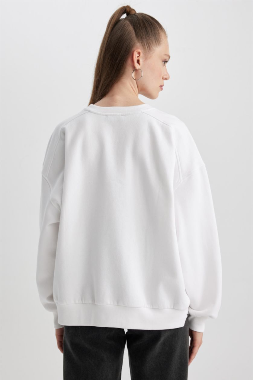 Kadın Kırık Beyaz Oversıze Kalın Kumaş Sweatshirt