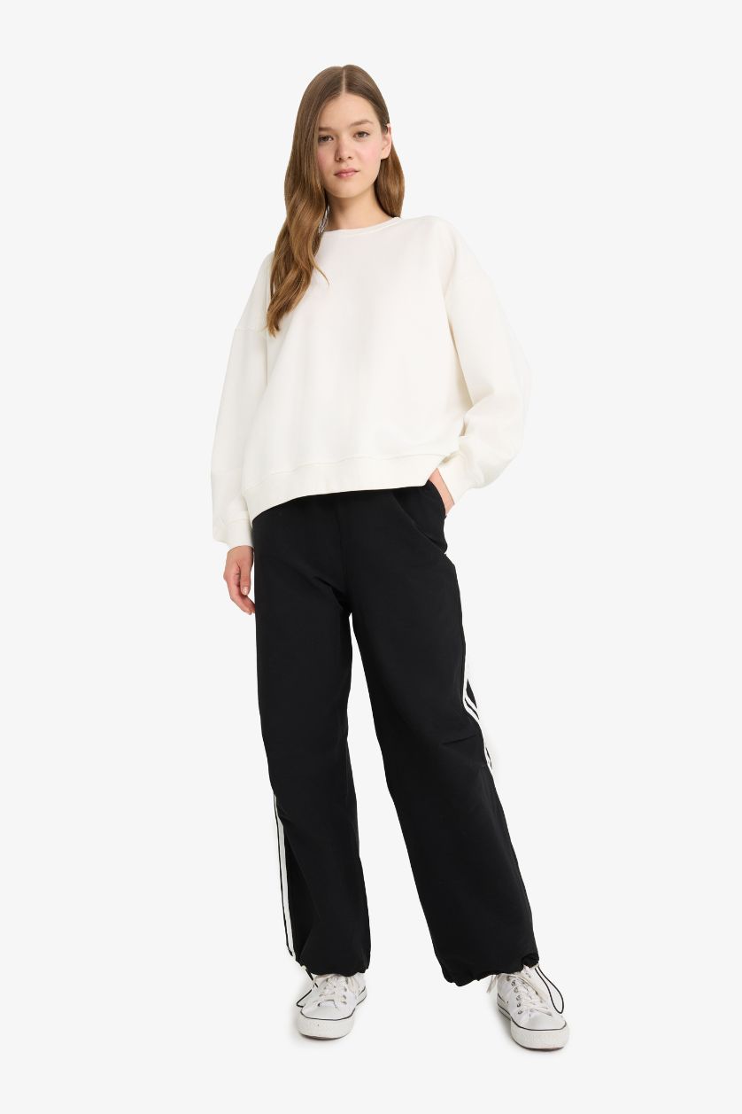 Woman White Oversize Fit Sweatshirt