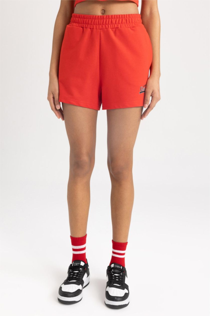 FEMME Rouge Short de sport Coupe Standard