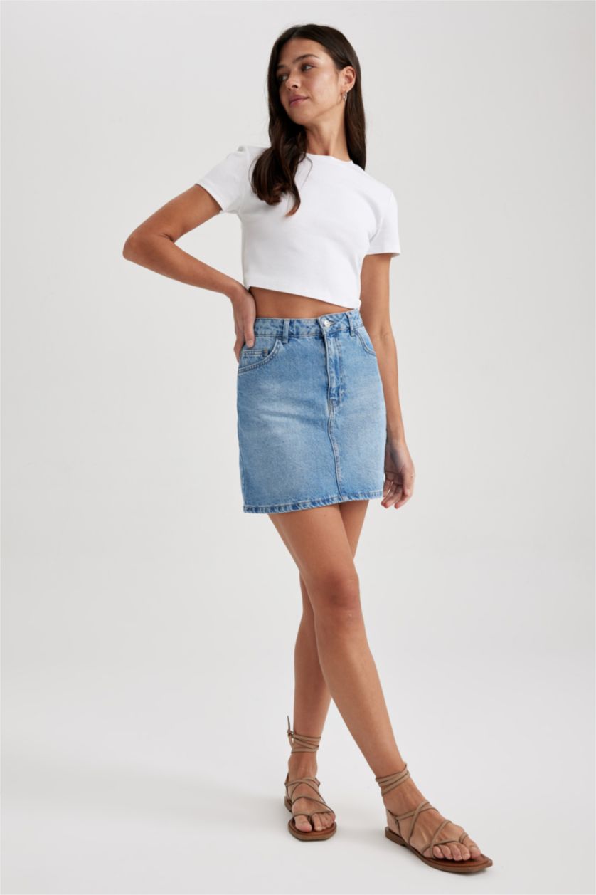 نساء أزرق تنورة جينز قصيرة قصة عادية