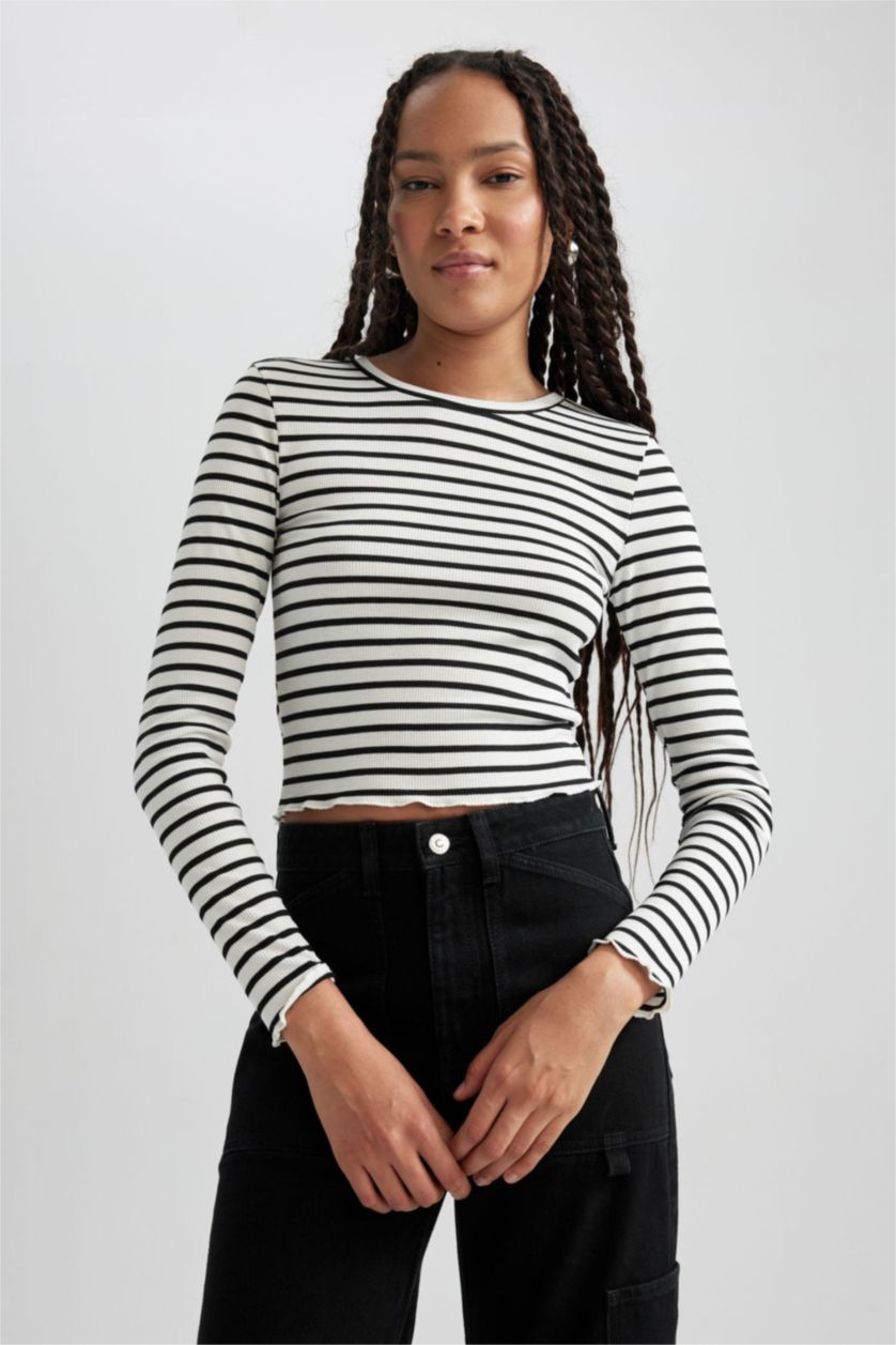 Kadın Kırık Beyaz Fıtted Bisiklet Yaka Çizgili Fitilli Kaşkorse Uzun Kollu Tişört