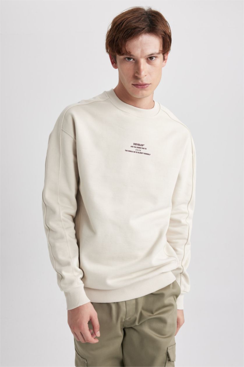 رجال اللون الرملي Boxy Fit Sweatshirt